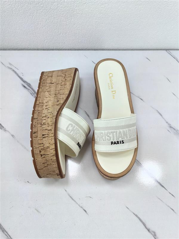 20251128184319507 270